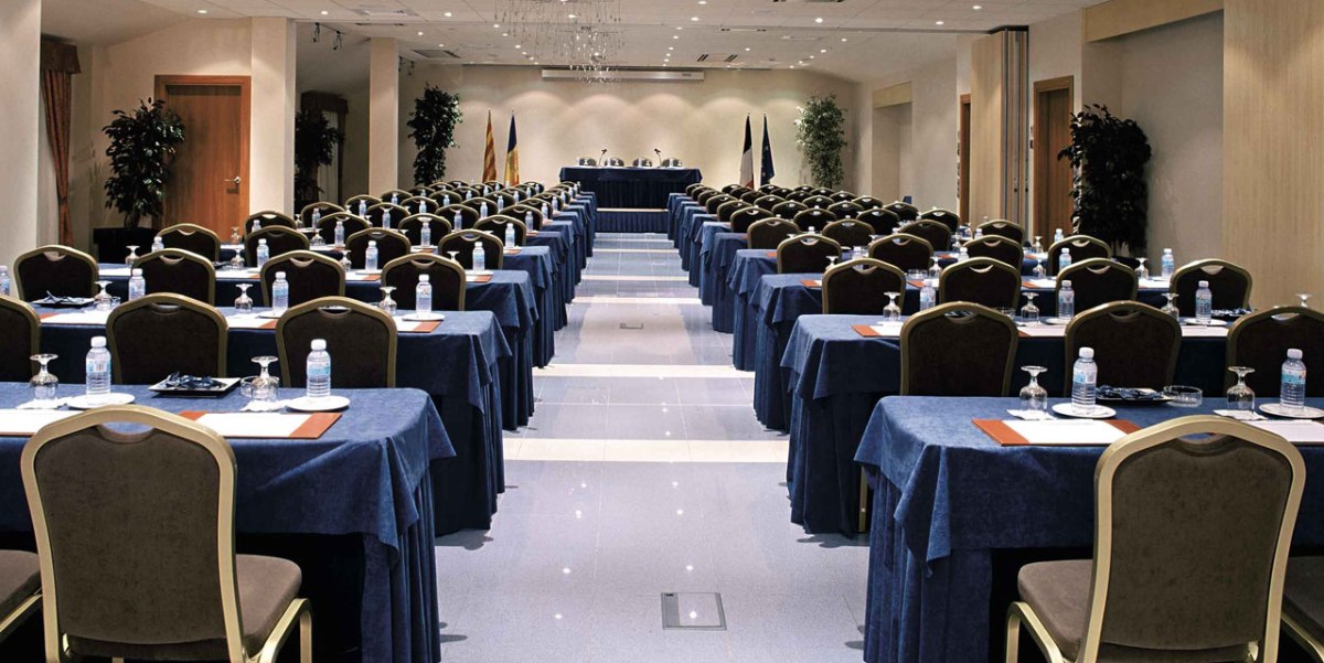 Sala de reuniones del hotel_arthotel_homeg