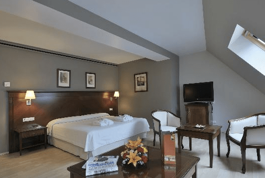 Hotel Golden Tulip Fenix habitación