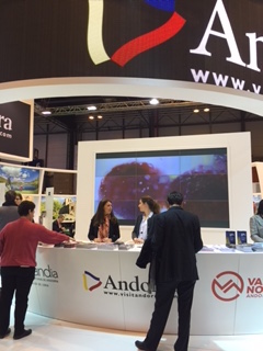 Stand fitur 2016