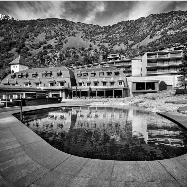 Conocemos al equipo del Andorra Park Hotel , su director, jefe de eventos y chef. Es miembro de Andorra Convention Bureau.